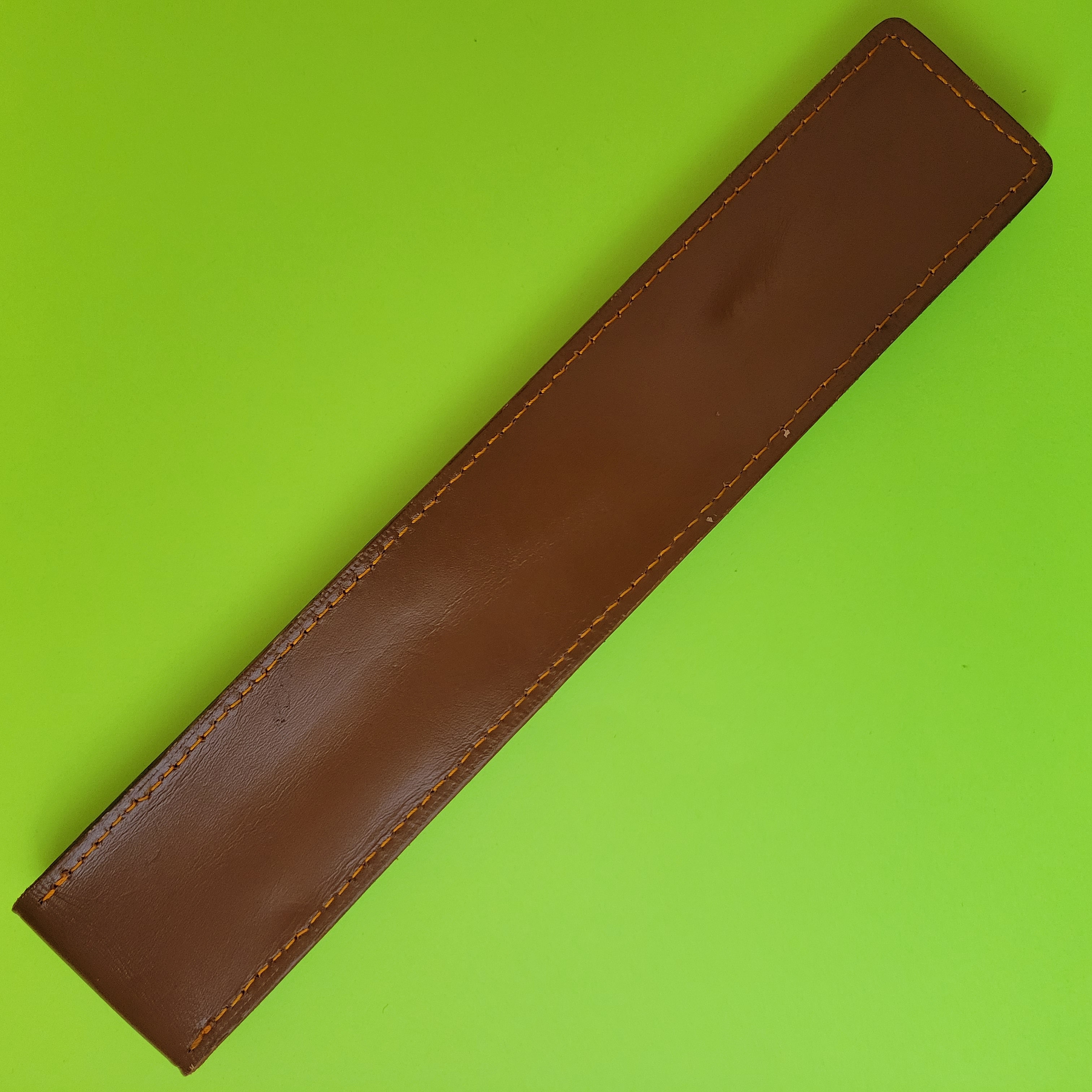 An image of the  of back the case of a Sun Hemmi 341 3526 slide rule